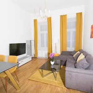 Rosenstein By Family & Apartment