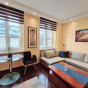 https://krakowskie-przedmiescie-57-residence-warszawa.warsawhotelspoland.com