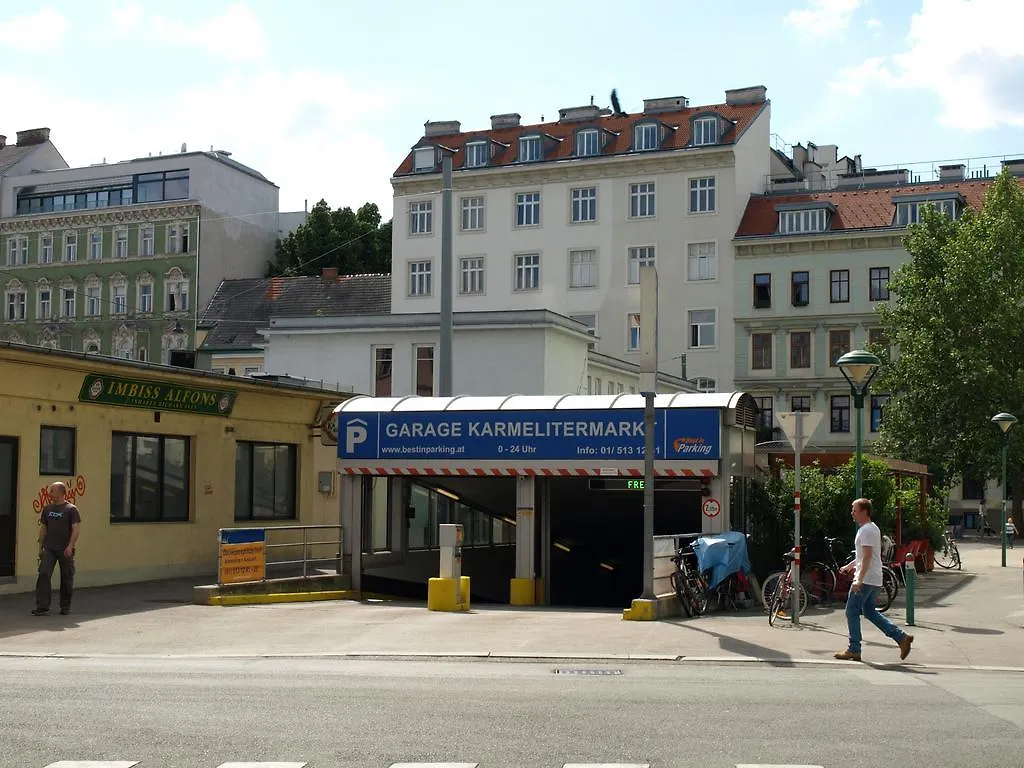 Pension Tal Studios Vienna 0*,